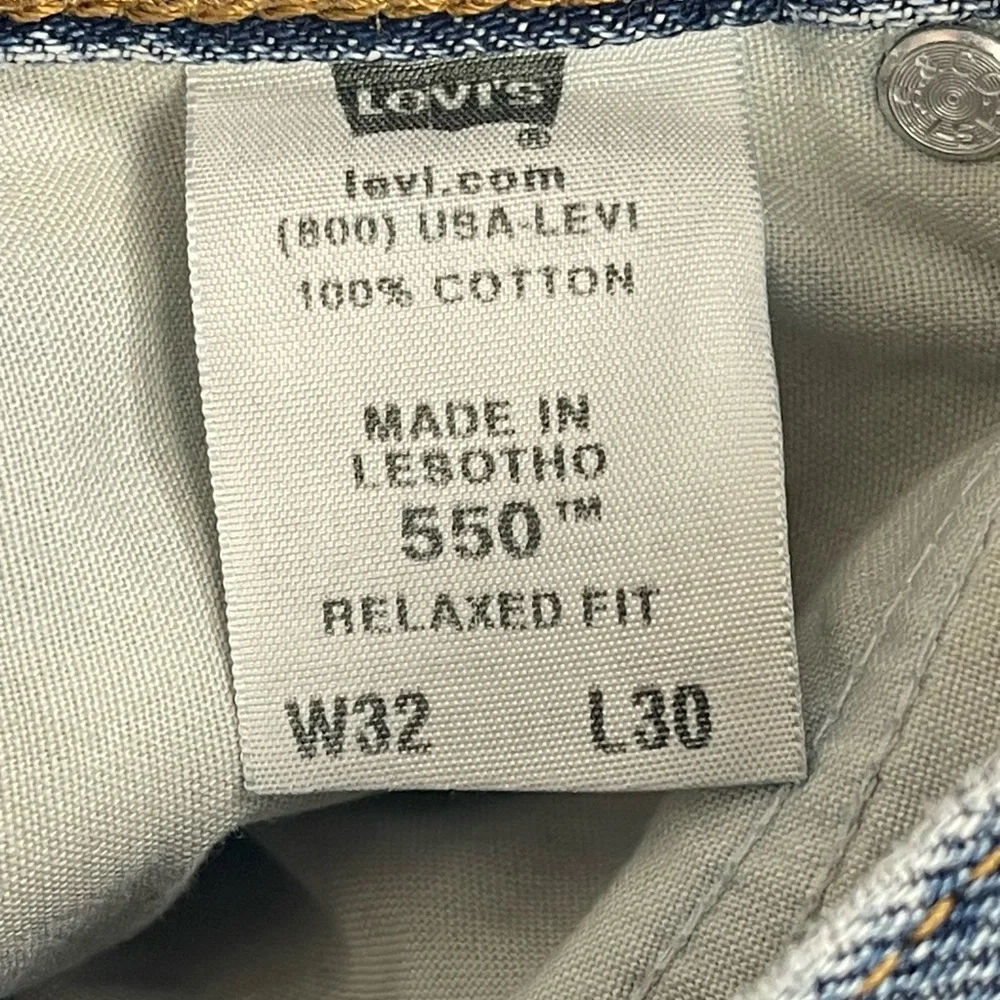 Levi’s 550 Relaxed Straight Jeans – Medium Wash Vintage Fit | 32x30 - Picture 4 of 10